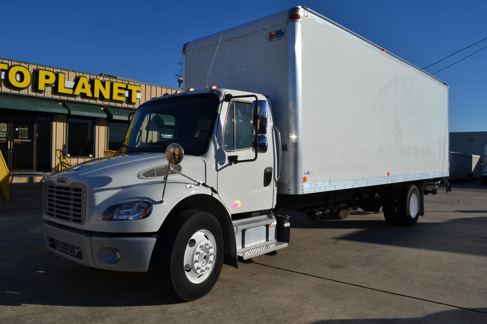 2015 WHITE /GRAY FREIGHTLINER M2-106 with an CUMMINS ISB 6.7L 220HP engine, ALLISON 2100HS AUTOMATIC transmission, located at 9172 North Fwy, Houston, TX, 77037, (713) 910-6868, 29.887470, -95.411903 - Photo#0